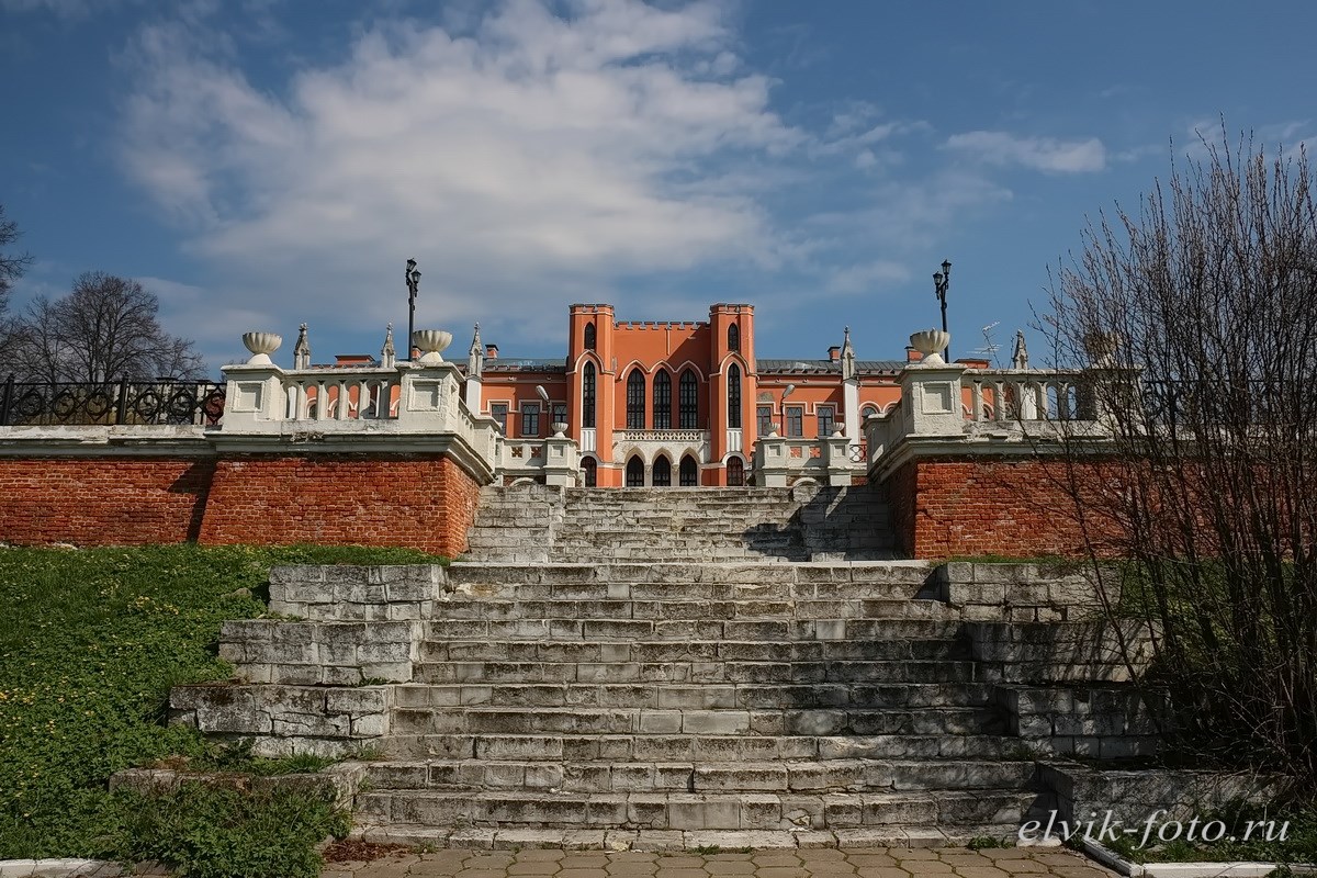 Село марфино. Усадьба Марфино Пристань. Марфино лестница усадьбы. Усадьба Марфино. Советский Голливуд. Усадьба Марфино фото Пристань.